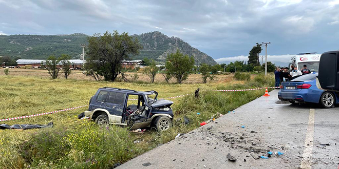 Burdur'da katliam gibi kaza: 5 kii ld, 5 kii yaraland