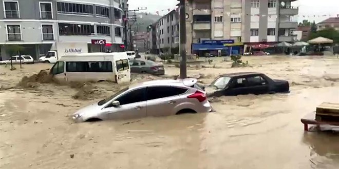 Zonguldak'ta tren seferleri youn ya nedeniyle yaplamyor