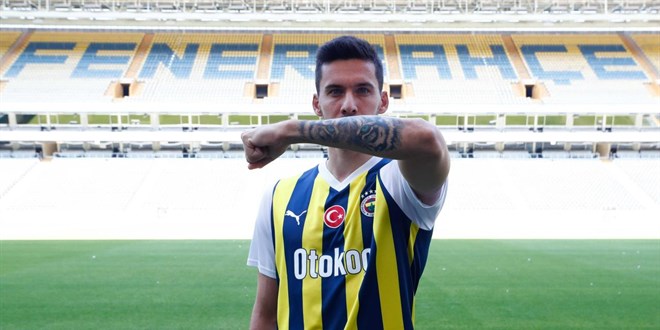 Umut Nayir Fenerbahe'de.