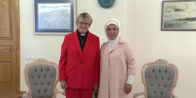 Emine Erdoan, sve Babakan Kristersson'un ei Birgitta Ed ile grt