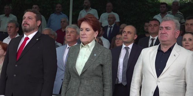 Akener: Benim siyasi anlaym millet ne derse bastne demektir