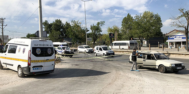 Yol kenarnda tartt eini bakla ldren zanl tutukland