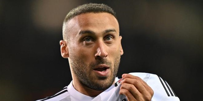 Cenk Tosun, Quaresma ve Bobo'yu yakalad