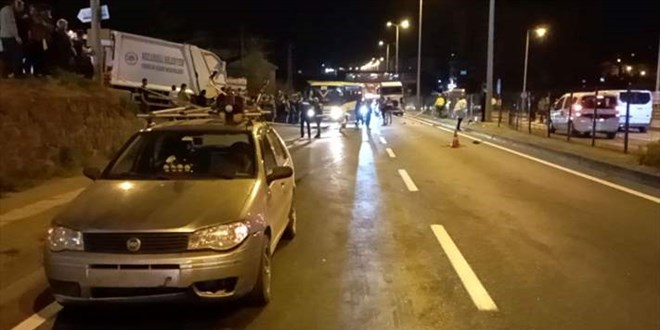 Zonguldak'ta nce motosiklet ardndan otomobilin arpt yal kadn ld