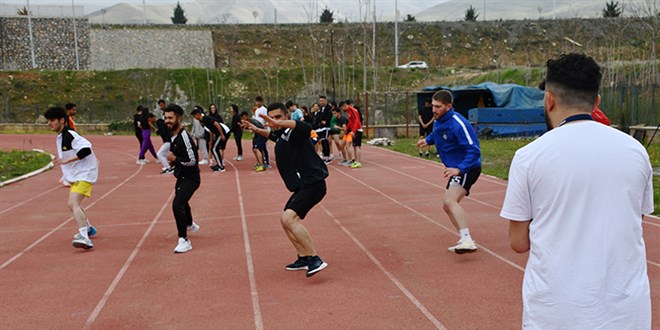 MEB, milli sporculardan beden eitimi retmeni atamas yapt