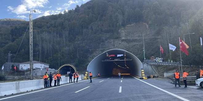 Yenilenen Bolu Da Tneli'nin toplam uzunluu 3 bin 115 metreye kt