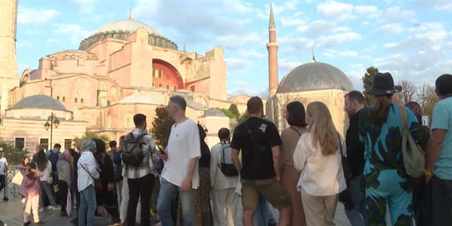 Ayasofya Camiine girilerin ayrlacak olmas vatanda sevindirdi