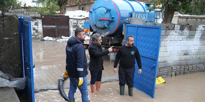 Diyarbakr'da sel tarm ve hayvanclkta zarara yol at