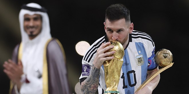 Messi'nin 2022 Dnya Kupas'nda giydii formalar, mzayedeye kacak