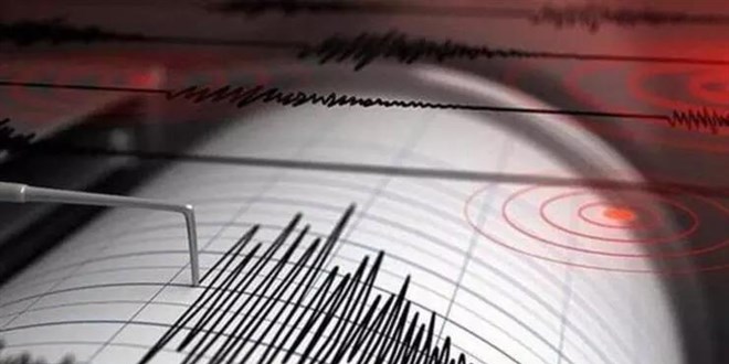 Malatya'da 3 dakika arayla yaanan 2 deprem panie neden oldu