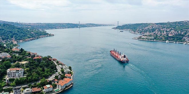 stanbul Boaz'nda gemi trafii yeniden ald