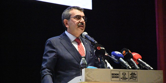 Bakan Tekin: Yaadmz toplumda artk kanaat nderleri yetimiyor