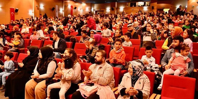 Konya'daki uluslararas tiyatro festivalinde 