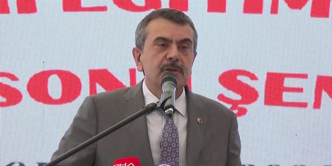 Bakan Yusuf Tekin'den mfredat deiiklii eletirilerine yant