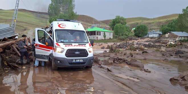 Erzurum'da sel: Tarm arazileri ve evler zarar grd, 4 kii yaraland