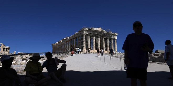 Yunanistan l scaklar etkisinde