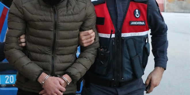 Yunanistan snrnda yakalanan 2 FET phelisi tutukland