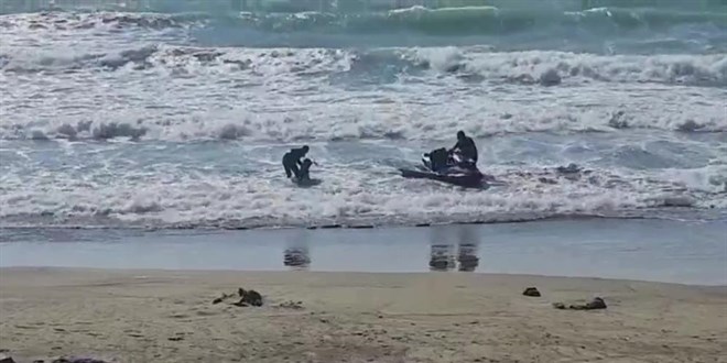 Hatay'da denizde boulma tehlikesi geiren 5 kiiden 2'si hayatn kaybetti
