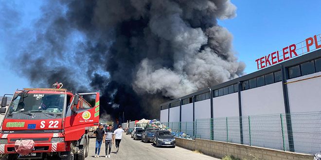 Manisa'da zm ileme tesisinde yangn kontrol altna alnd