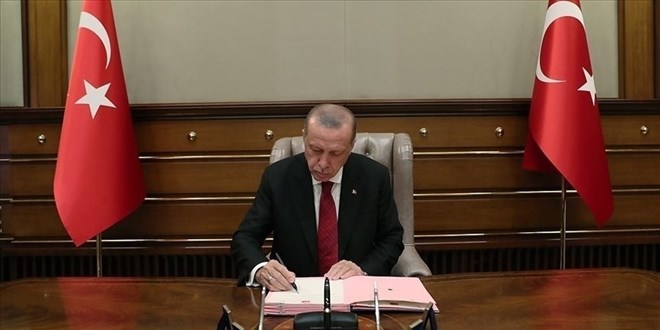 Cumhurbakan Erdoan, 13 niversiteye rektr atad