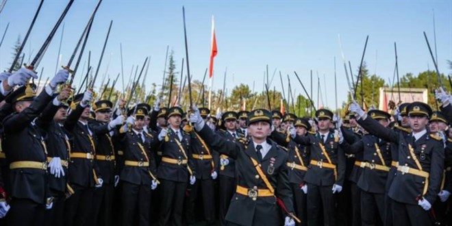 'nn, 1.500 Harbiyeliyi ihra etmiti'