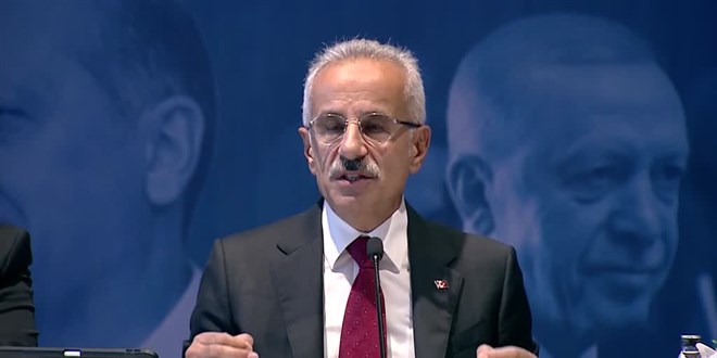 'Yeni dnemde yeni anayasa yaplmas sreci gndemde olacak'