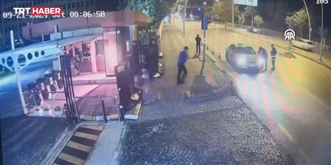 Polis memuru Heimlich manevras ile taksicinin hayatn kurtard