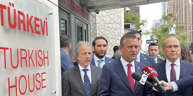 CHP lideri zel, Trkevi'nin 'gurur kayna 'olduunu syledi