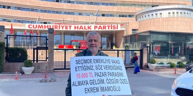 CHP Genel Merkezi nnde Ekrem mamolu protestosu