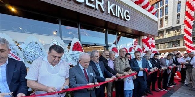 Sadece kurdele kesmemiler: Burger King faturada