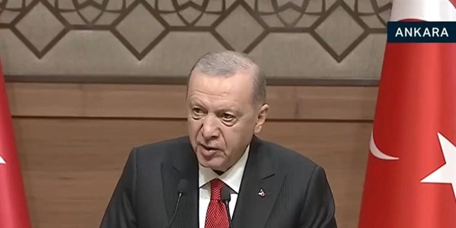 Erdoan: Resmi plakal araca binmek bir kiiyi devlet adam yapmaz