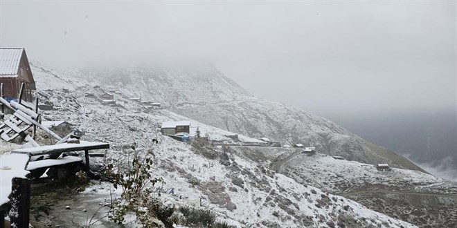 Trkiye'ye mevsimin ilk kar dt