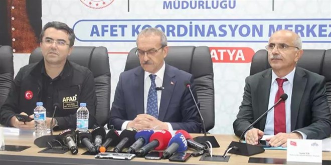 AFAD Bakan: 5.9 byklndeki depremin ardndan 200'n zerinde art yaand