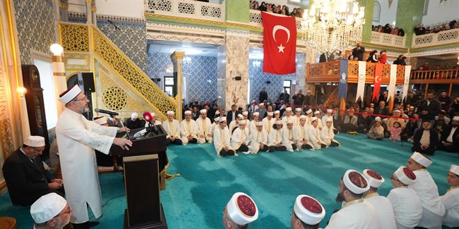 Diyanet leri Bakan Erba, hafzlara icazet belgelerini verdi