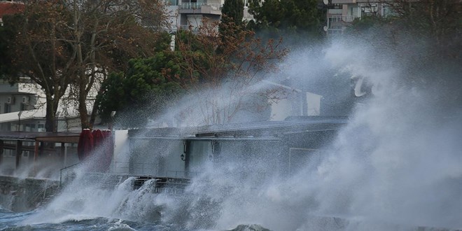 Marmara Denizi ve Ege Denizi'nin kuzeyi iin 'frtna' uyars