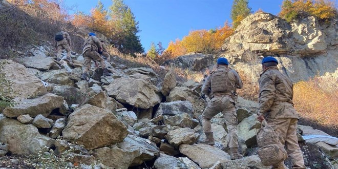 Artvin'de kaybolan iiyi arama almalar 10'uncu gnnde