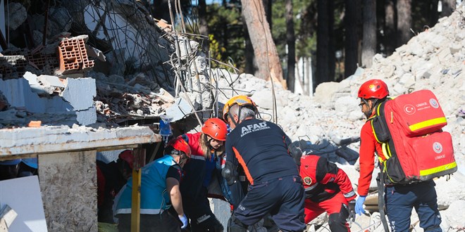 Burdur'da 5,7 byklnde deprem senaryosuyla tatbikat yapld