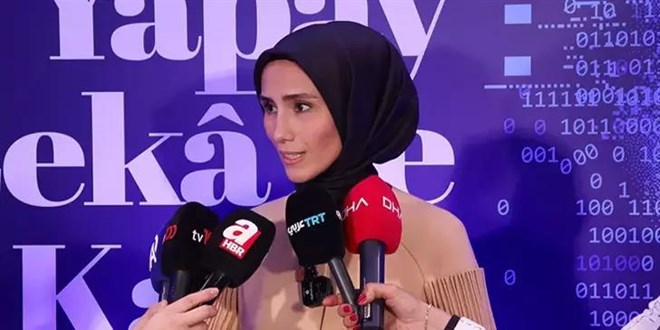 Smeyye Bayraktar: 'Sesli asistanlarn kadn sesiyle yaplyor olmas bir tesadf deil'