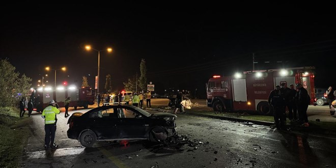 Sakarya'da zincirleme trafik kazas: 1 l, 3 yaral