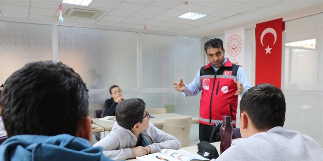 renciler rahat ders alsn diye kurum binasnda alma salonlar oluturuldu