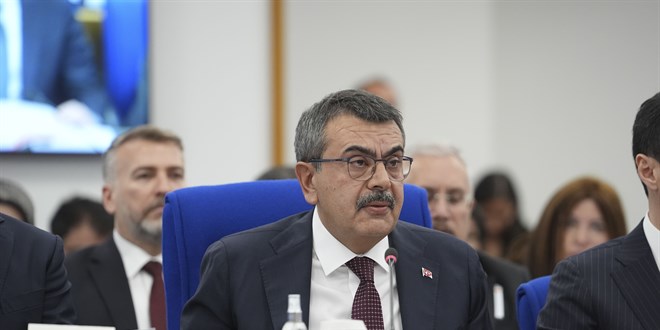 Bakan Tekin: 1 milyon 29 bin renciye cretsiz le yemei verildi