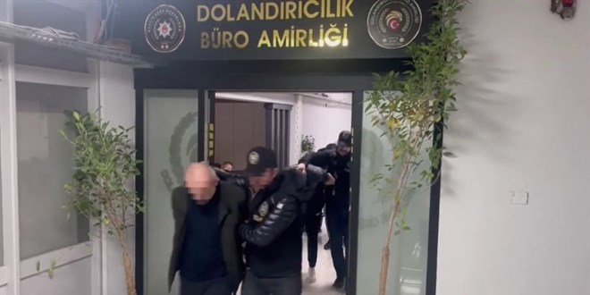 zmir'de dk ayarl altnlarla kuyumcular dolandrdlar