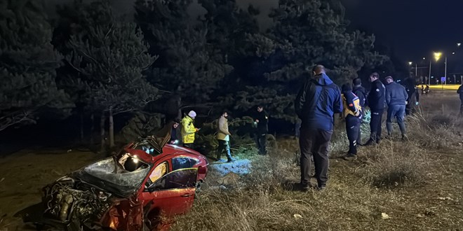 Erzurum'da takla atan otomobildeki 1 kii ld