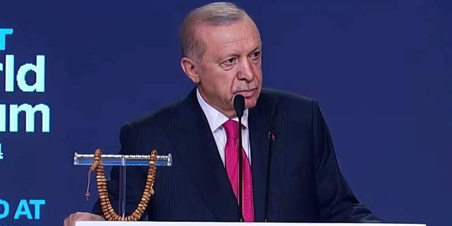 Erdoan'dan szn kesen gence sert tepki: Siyonistlerin az dili olma