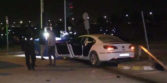 Uygulama noktasnda otomobilin arpt polis ehit oldu