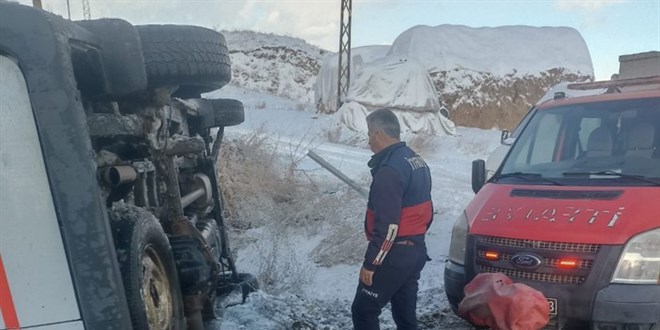 retmenleri tayan minibs devrildi! 11 retmen yaraland