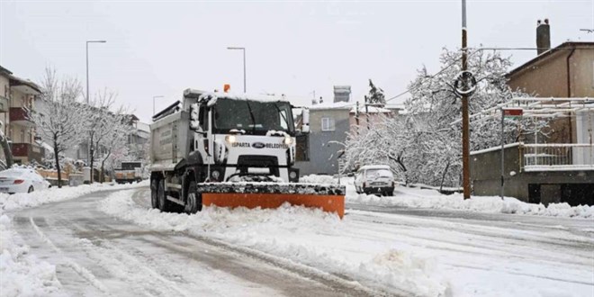 Isparta'da kar ya nedeniyle tamal eitime 1 gn ara verildi