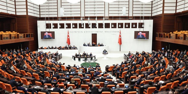 Meclis'te 2025'in ilk gndemi: Yeni Anayasa almalar balyor