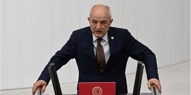 Saadet Partili vekil istifa ederek CHP'ye geti