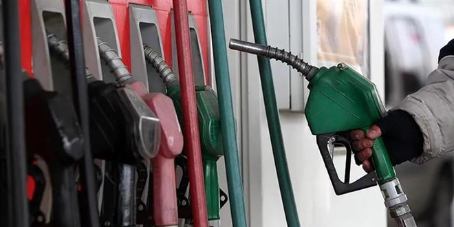 Pompa fiyat bu gece deiecek: Benzine zam geliyor